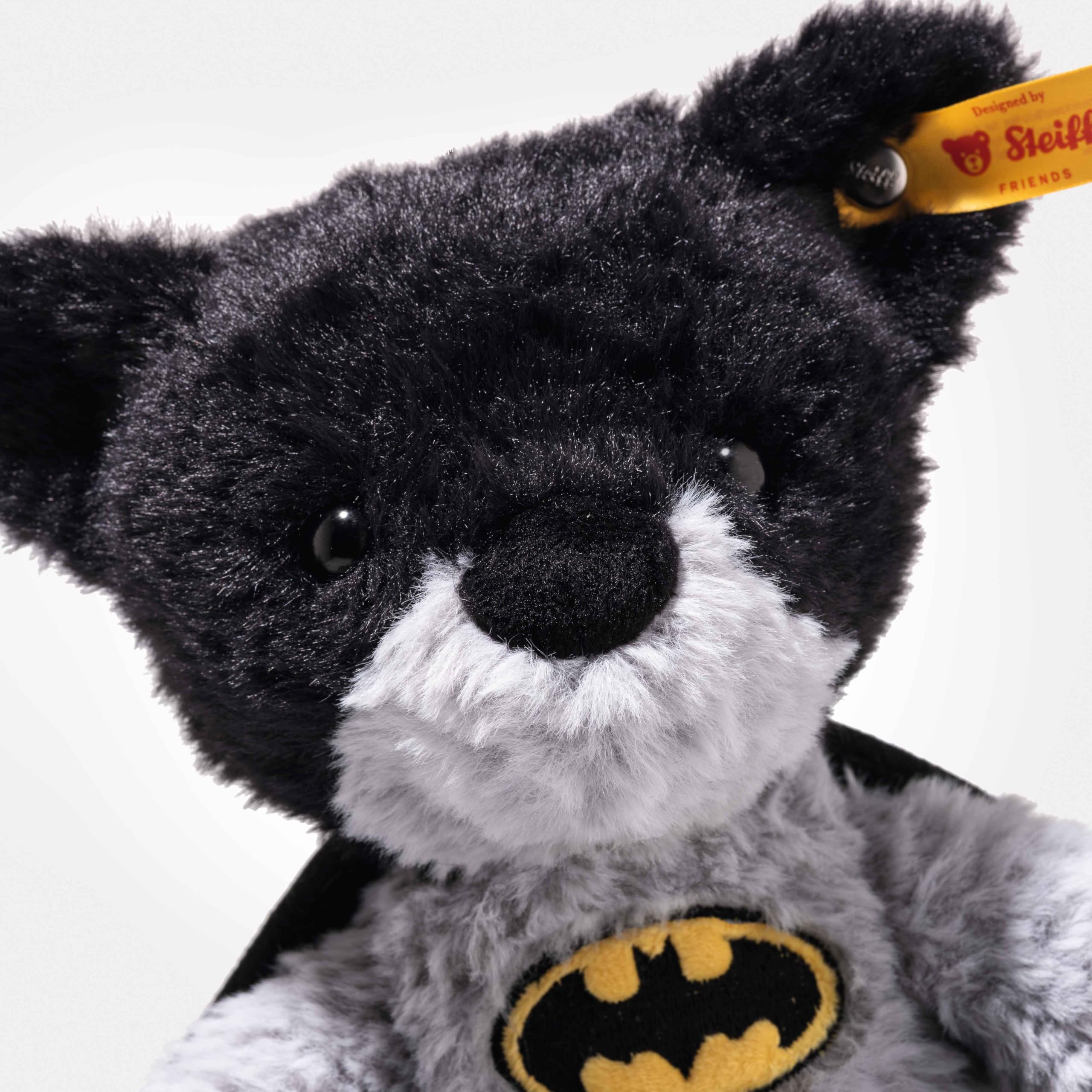 Steiff Teddybär Batman 29 cm, Superheld Kuscheltier im Batman Look, Plüschbär für Kinder, waschmaschinenfest